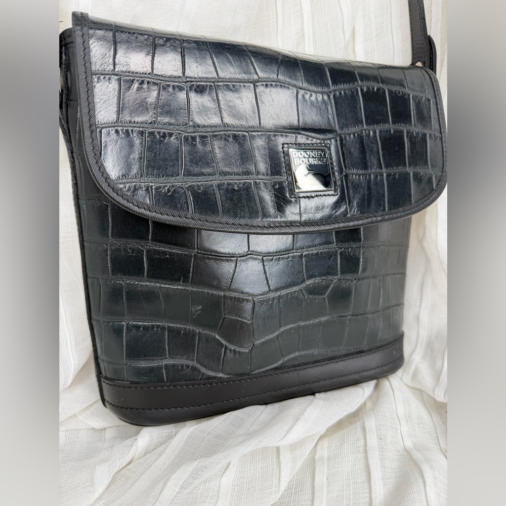 Dooney & Bourke Vintage Bayou Collection Croc Embossed Large Flap Bag • Black